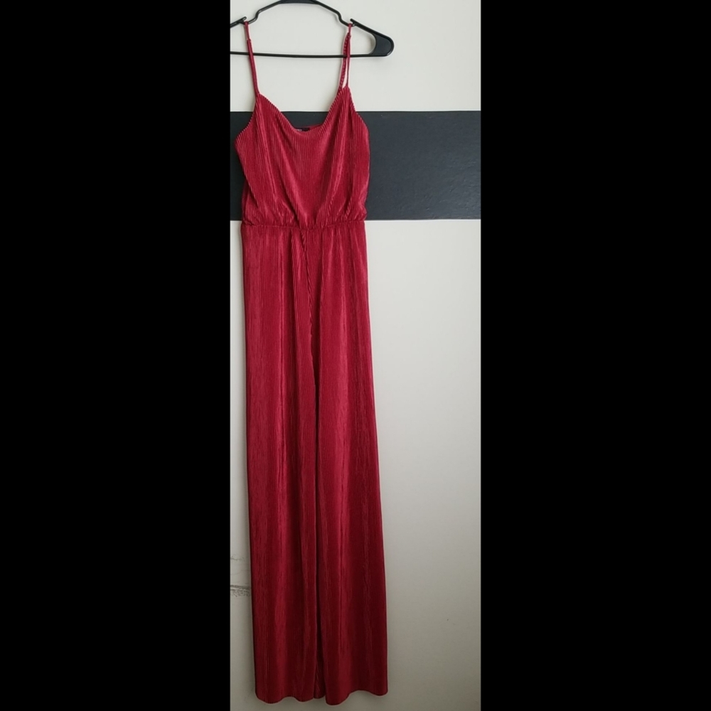 🆕️ LISTING!! NWOT FOREVER 21 CRIMSON PLISSE JUMPSUIT - Picture 5 of 16